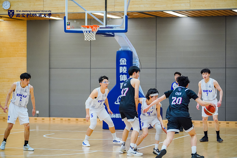 曝皇马已解雇阿隆索！踢曼城后正式官宣 42岁青训传奇任临时教练